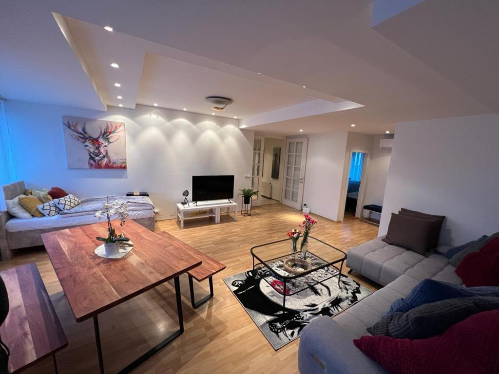 Iren Apartment Pozsony Kültér fotó
